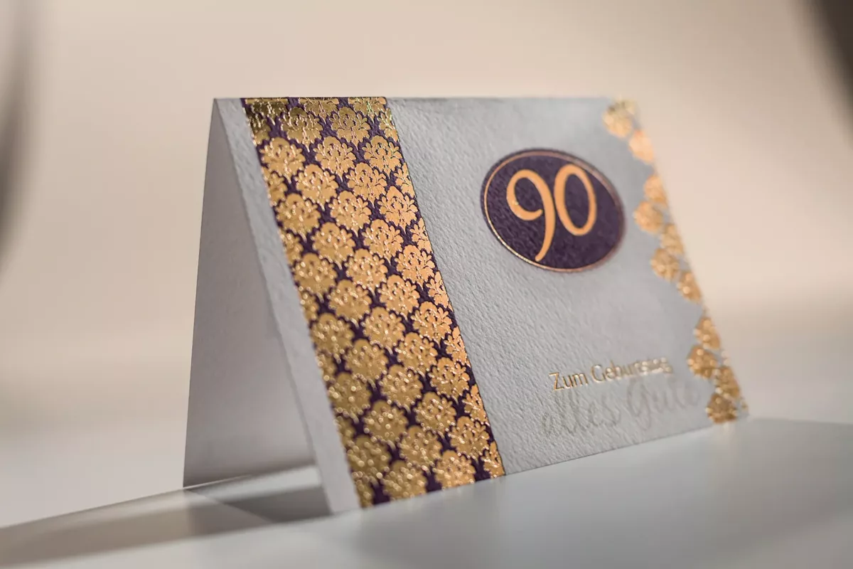 Klappkarte mit Goldfolienprägung aus der Druckerei Münch
